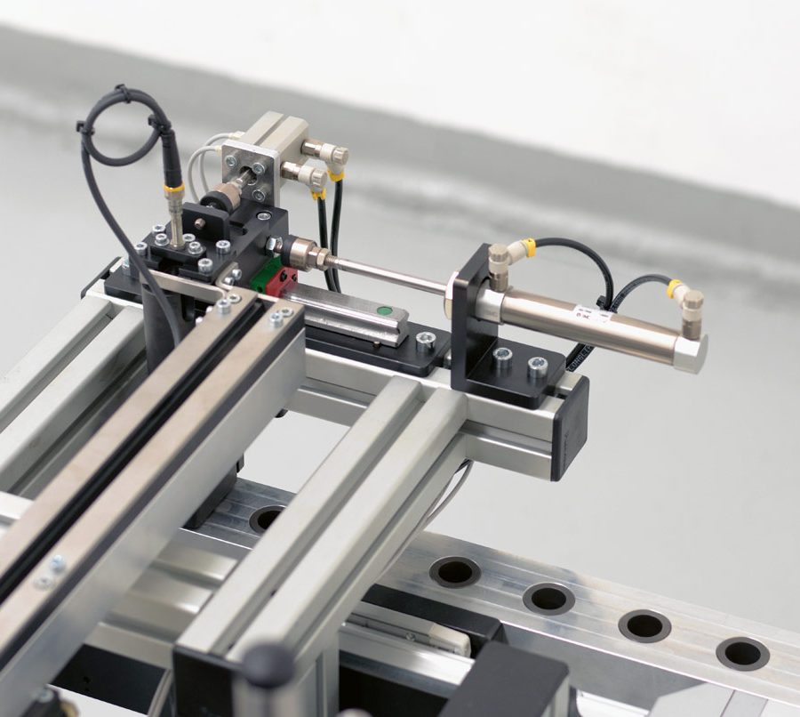 Paso a paso de vibrador para posicionamiento de tornillos M6