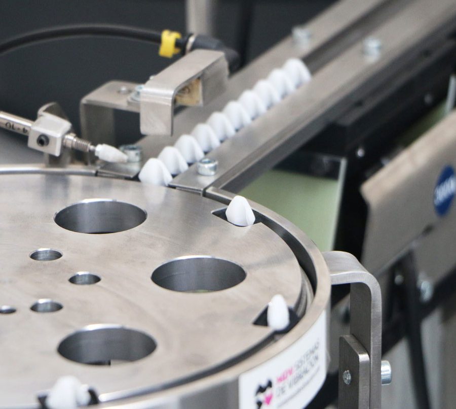 Paso a paso con mesa giratoria para alimentador industrial de clip de plástico