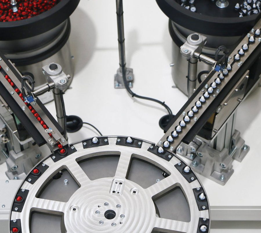 Paso a paso de cada posicionador de conjunto de 4 alimentadores para diferentes clips de plástico