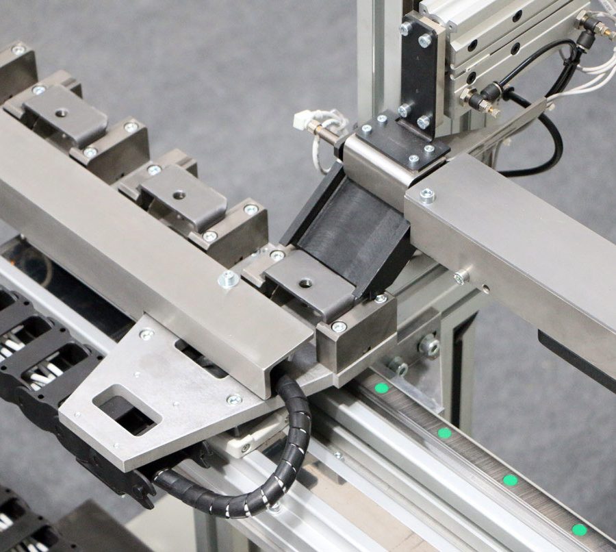 Paso a paso para sistema vibratorio con tolva de acero alimentador de soporte estampado