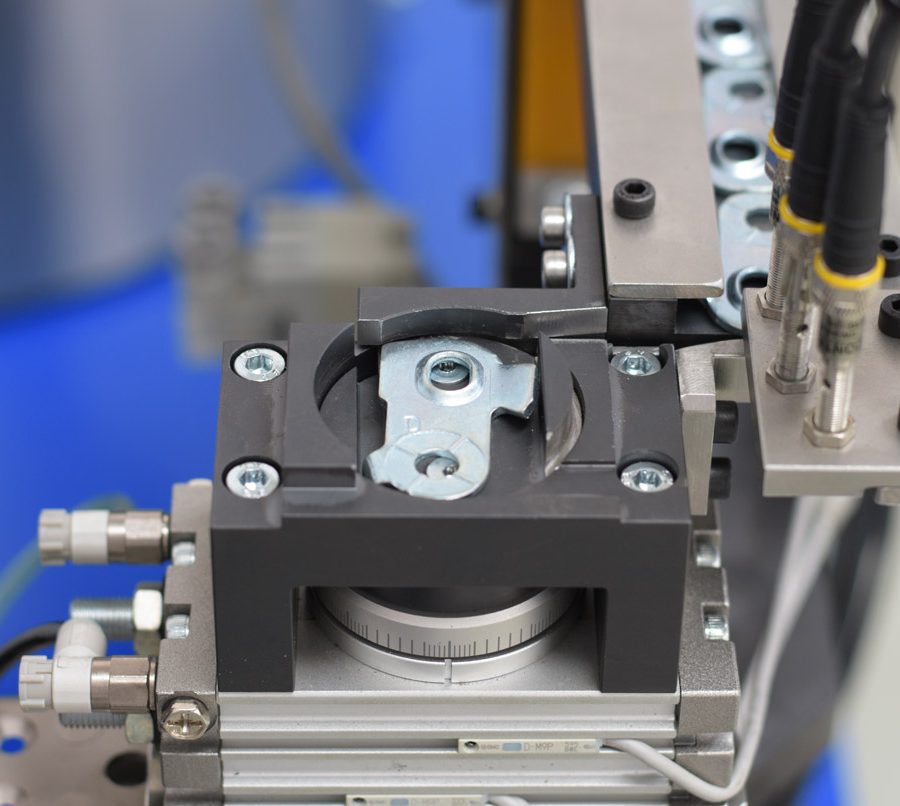 Paso a paso para chapas metálicas, 2 referencias simétricas