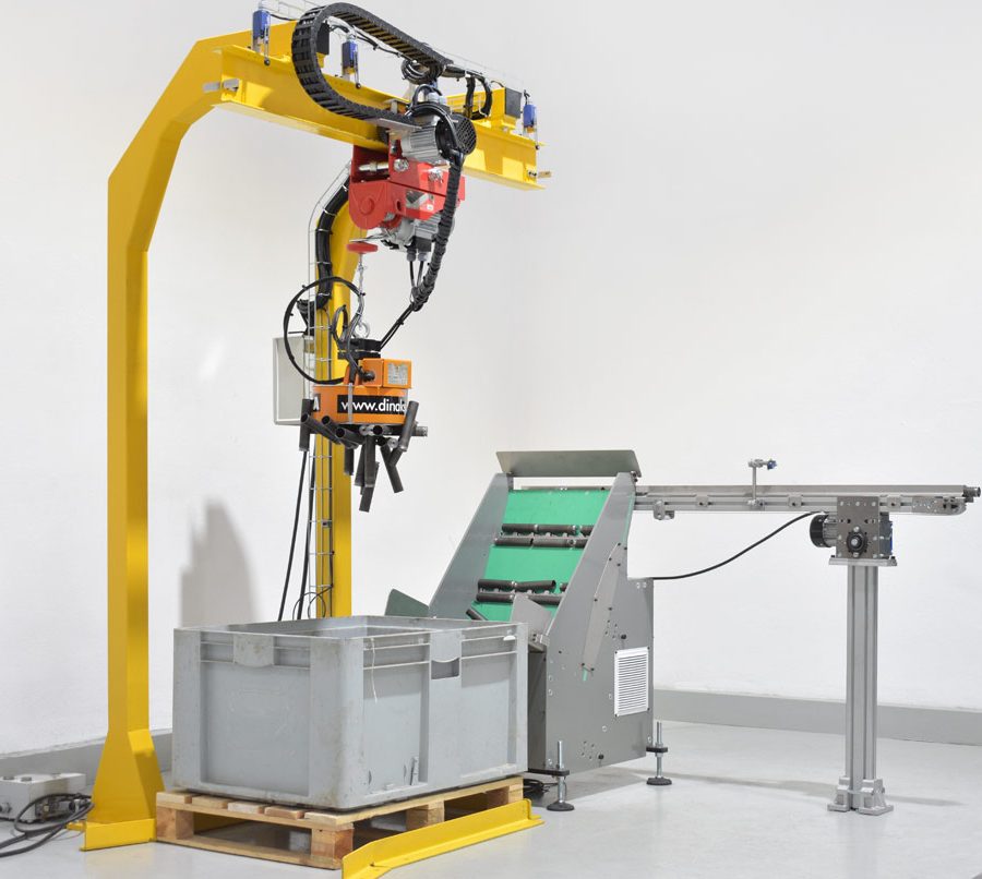 Equipo posicionador con elevador de lamas y polipasto con electroimán