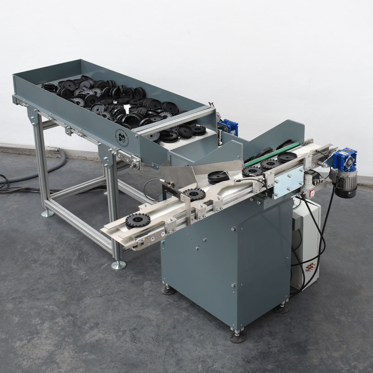 Unidadesde alimentación mecánica para el posicionamiento automatizado de piezas vista trasera superior