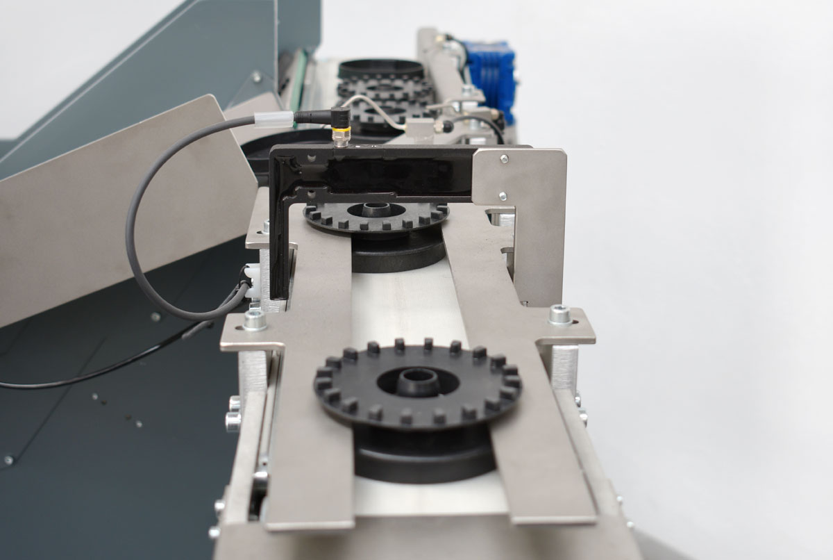 Unidadesde alimentación mecánica para el posicionamiento automatizado de piezas vista detalle cinta