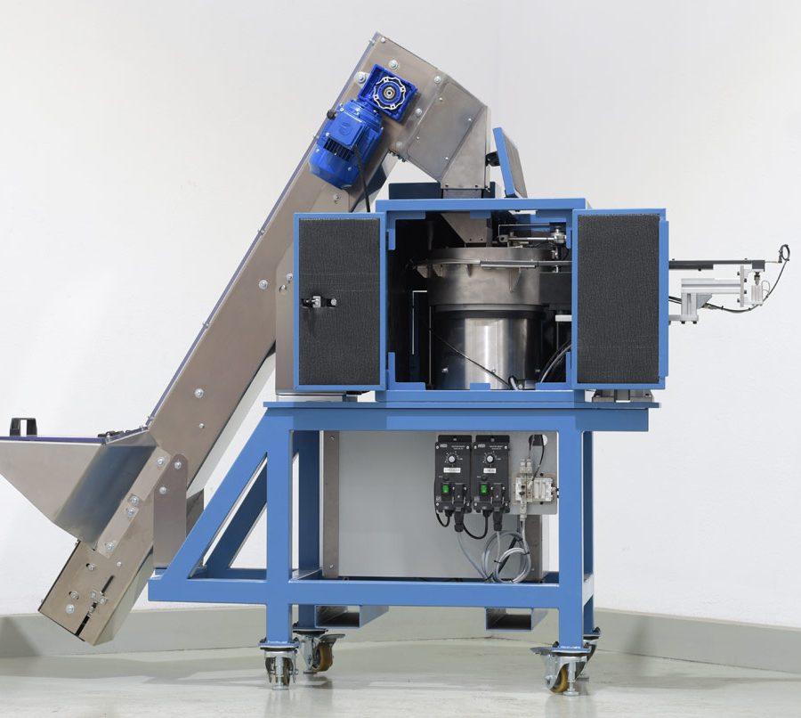 POSICIONADOR VIBRATORIO CON CÁMARA DE VISIÓN ARTIFICIAL Y PASO A PASO