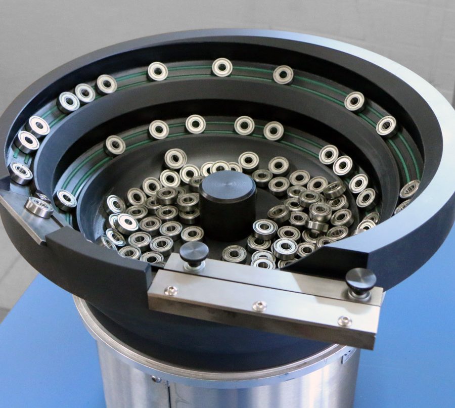 Máquina con tolva vibratoria de fibra