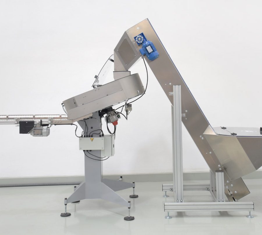 Posicionador mecánico centrífugo para botes de plástico